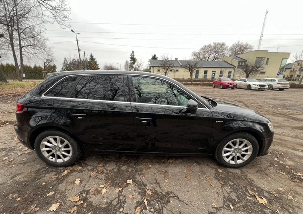 Audi A3 cena 55100 przebieg: 155000, rok produkcji 2016 z Kleszczele małe 407